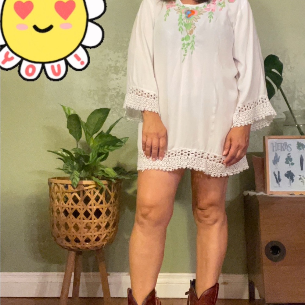 White Tunic Dress with Floral Embroidery and Lace Trim